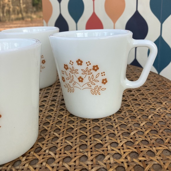 Pyrex Vintage D-Handled Summer Impressions Milk Glass Coffee Mug Set of 4 - Picture 11 of 14